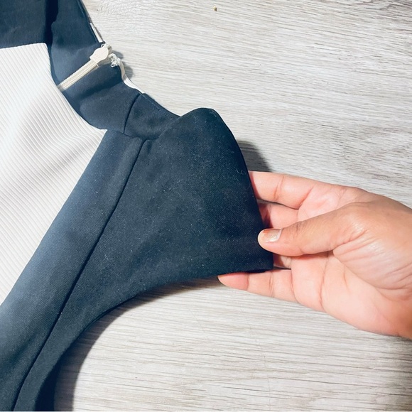 LIPSY Elegant Black and Cream Sleeveless Shoulderpad Ribbed Dress Zip  Closure 8 - Picture 3 of 14